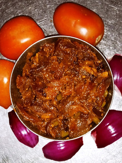 प्याज और टमाटर की सब्जी(pyaz aur tamatar ki sabzi recipe in hindi) रेसिपी मुख्य फोटो