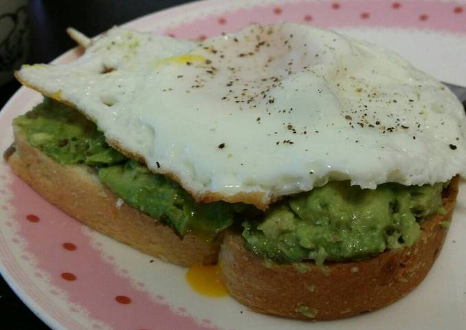 Recipe of Super Quick Homemade Avocado toast with fried egg