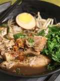 Chinese five spiced chicken noodles