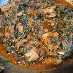 A picture of Palak with boneless chicken.