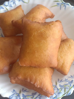 A picture of Mandazi.