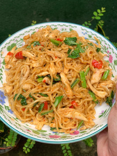 Foto resep Mie goreng ayam suwir simple by sheila❤️
