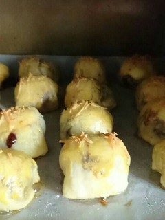 Foto resep Bolen pisang with creamcheese and ovomaltin by piepithy