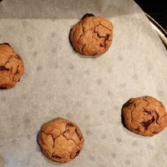 A picture of American cookies.