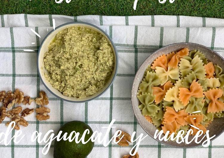 Pasta con Pesto de Aguacate y Nueces con Thermomix