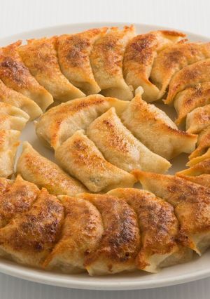 Una foto de Gyoza casera