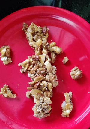 A picture of Jaggery dryfruits Chikki.