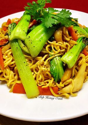 Hình của món Mì Gói Xào Chay.
