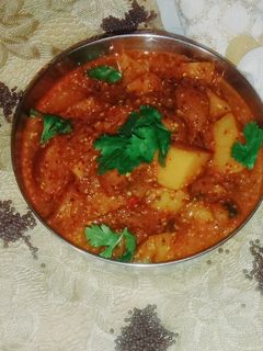 आलू और सरसों की सब्जी (aloo aur sarso ki sabzi recipe in Hindi) रेसिपी मुख्य फोटो