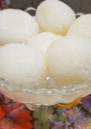 A picture of Bengali Sponge Rasgulle.