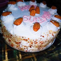 A picture of Fresh cream Cake.