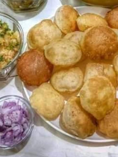 पानी पूरी (pani puri recipe in Hindi) रेसिपी मुख्य फोटो