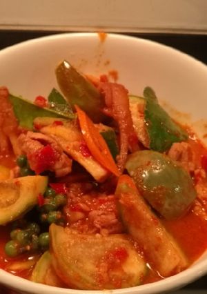 รูปของ แกงเผ็ดหมูสันใน 🌶️น้ำคลุกคลิก