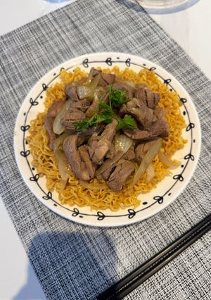 Hình của món Mỳ xào bầu dục.