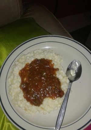A picture of Stamp and tomato stew.