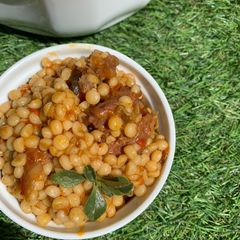 A picture of Jollof din Plumb.