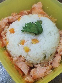 Foto resep Nasi mentega rice cooker + salmon tumis