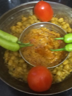 छोले टमाटर मिक्स (Chole Tamatar mix recipe in Hindi) रेसिपी मुख्य फोटो