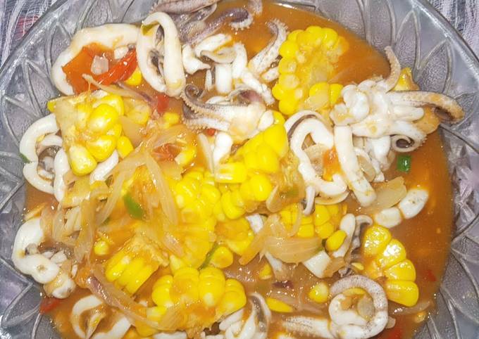 Cumi asam manis segar dengan saus merah menggugah selera