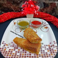 A picture of Stuffed moong dal wrap.
