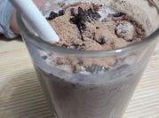 Una foto de malteada oreo