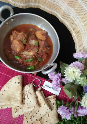 A picture of Chicken jhat phat karahi.