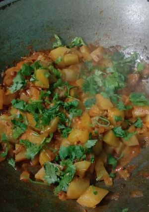 लौकी की सब्जी (Lauki ki sabzi recipe in hindi) रेसिपी मुख्य फोटो