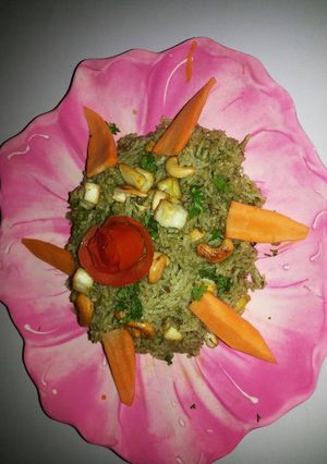 ग्रीन लहसुन मिन्टी पुलाव. (Green garlic minty pulav. recipe in hindi) रेसिपी मुख्य फोटो