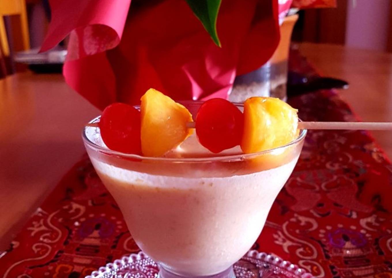 Batido de melocotón con yogur y queso