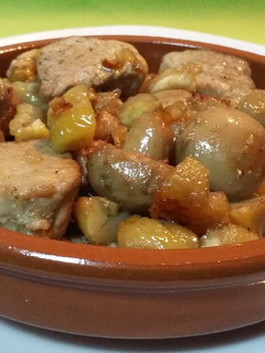 Una foto de Solomillo con champiñones y castañas