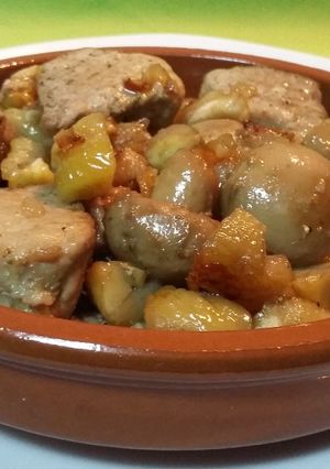 Una foto de Solomillo con champiñones y castañas