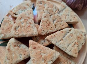 Una foto de Galletas de ricota/requesón al ajo 🧄