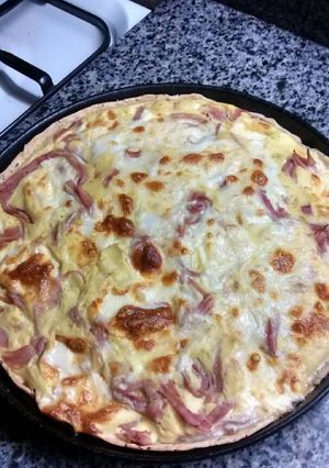 Una foto de Tarta de jamón y queso fácil y riquísima