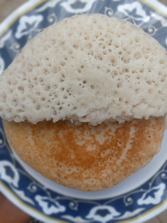 A picture of Sinasir (rice pancake).