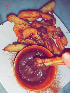 صورة لوصفة 🍫 تشوروز مقرمش مالبرا و طري مالداخل واحد البنة للسهرات 🤪🍫