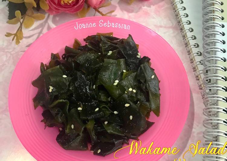 Cara Menyiapkan Wakame Salad with Thai Dressing Menggugah Selera