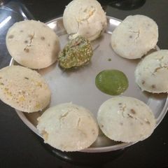 A picture of Sprouts idli.