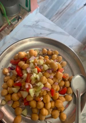 A picture of Chana chat.