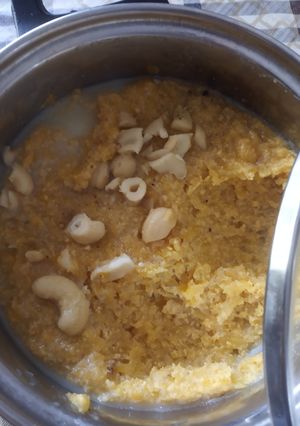 દુધીનો હલવો(dhudhi no halvo in Gujarati) રેસીપી મુખ્ય ફોટો