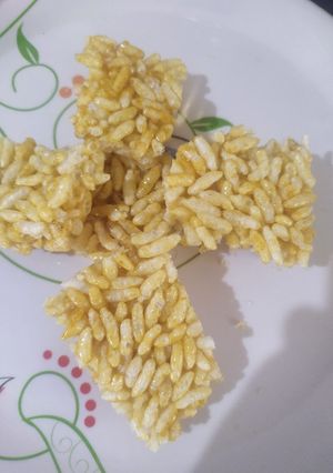 મમરા ની ચીકી (Mamra ni chikki Recipe in Gujarati) રેસીપી મુખ્ય ફોટો
