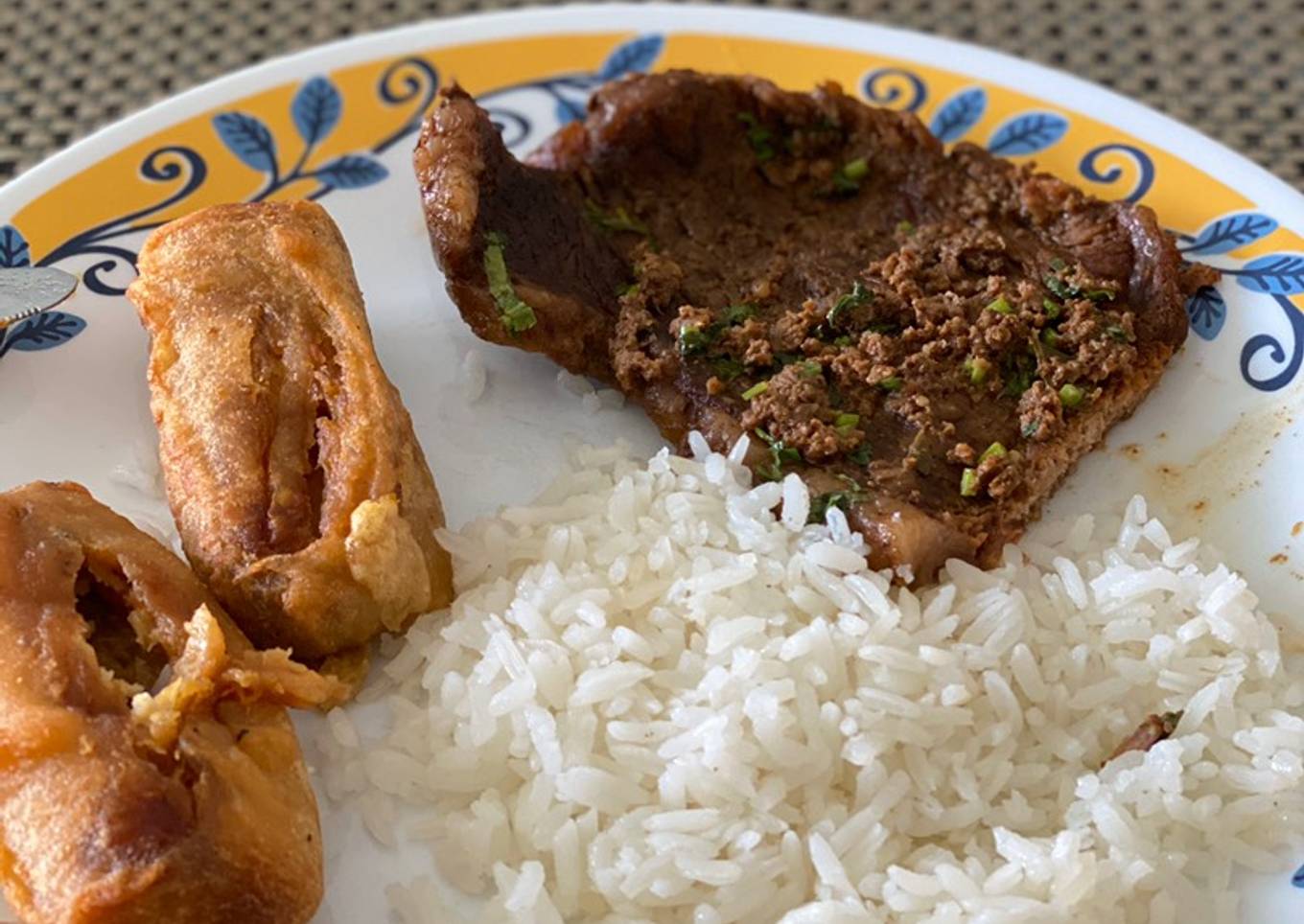 Posta en salsa negra