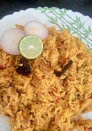 टोमेटो राइस (tomato rice recipe in Hindi) रेसिपी मुख्य फोटो