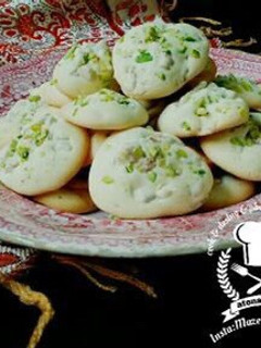 عکسی از دستور شیرینی پفکی گردویی آتنا
