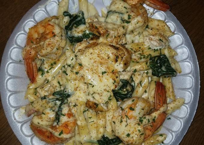 Recipe of Homemade Chicken &amp; shrimp Alfredo