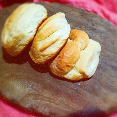 A picture of Folded loaves.