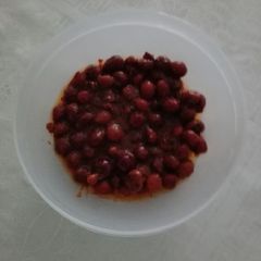 A picture of Bambara beans (izindlubu).