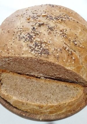 Una foto de Pan Integral (con masa madre y semillas)🥖😋