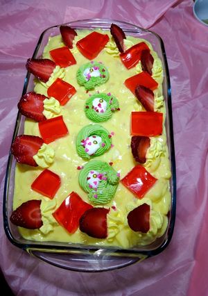 A picture of Fruit Trifle.