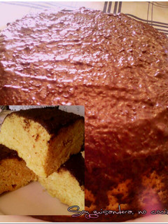 Una foto de Bizcocho de zanahoria cubierto de chocolate al microondas