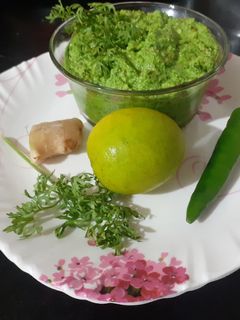 લીલી ચટણી (Green Chutney Recipe In Gujarati) રેસીપી મુખ્ય ફોટો